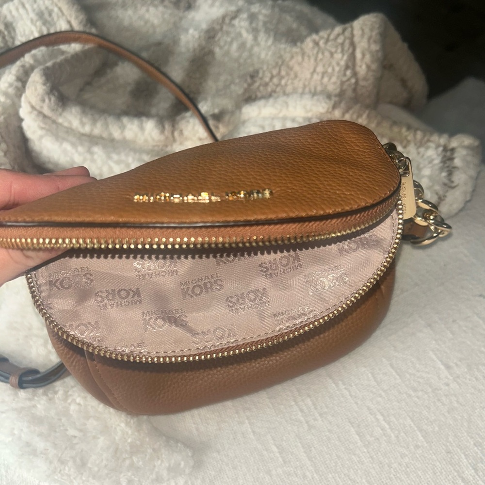 never used Michael Kors Brown Leather Handbag - Picture 8 of 10